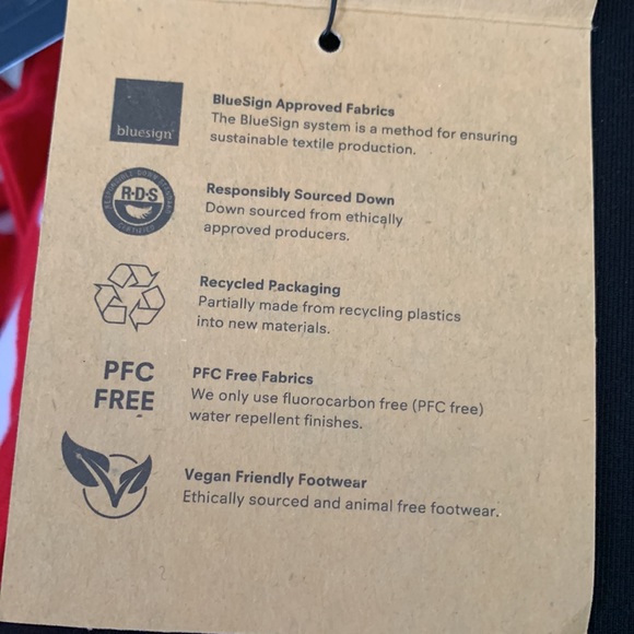 Red stripped 3/4 length boat neck top . 100% cotton . - Picture 7 of 8